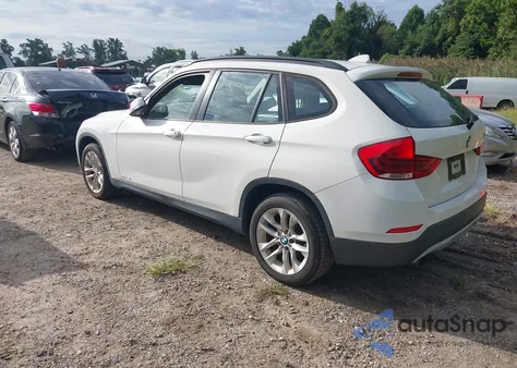 2015 BMW X1 xDrive28I z USA, uszkodzony, nr VIN WBAVL1C54FVY29057